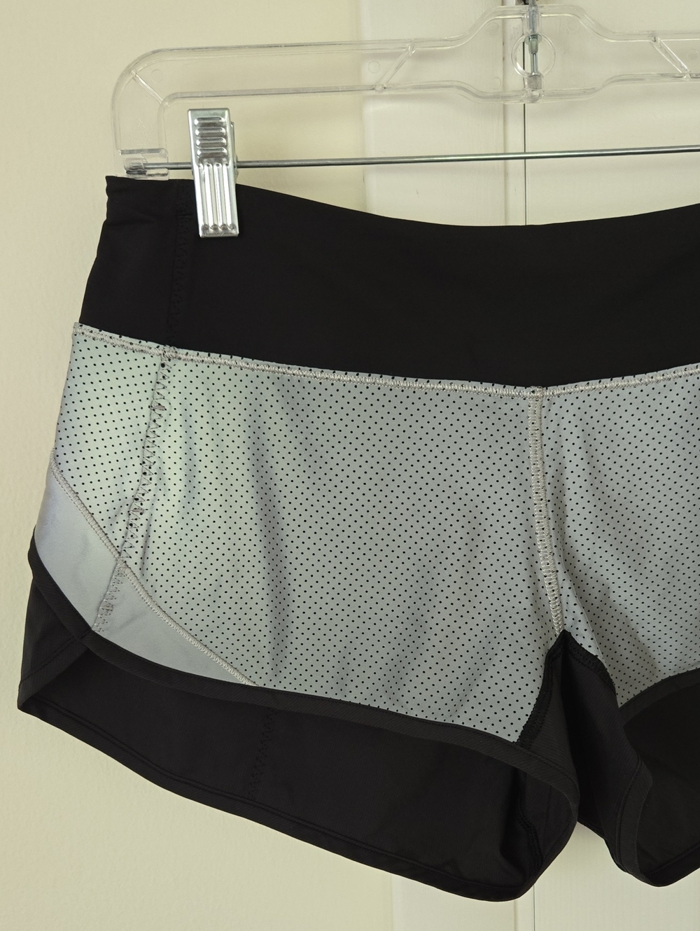 Vuori Clementine Black Camo + Lululemon Run Speed Shorts Small Bundle Running - Picture 11 of 16